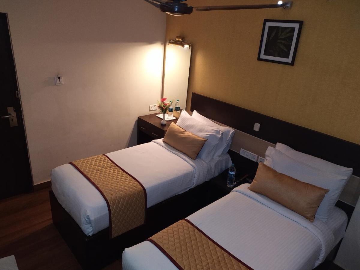Hotel Ashok Residency Chennai Exteriör bild