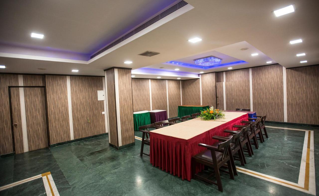 Hotel Ashok Residency Chennai Exteriör bild